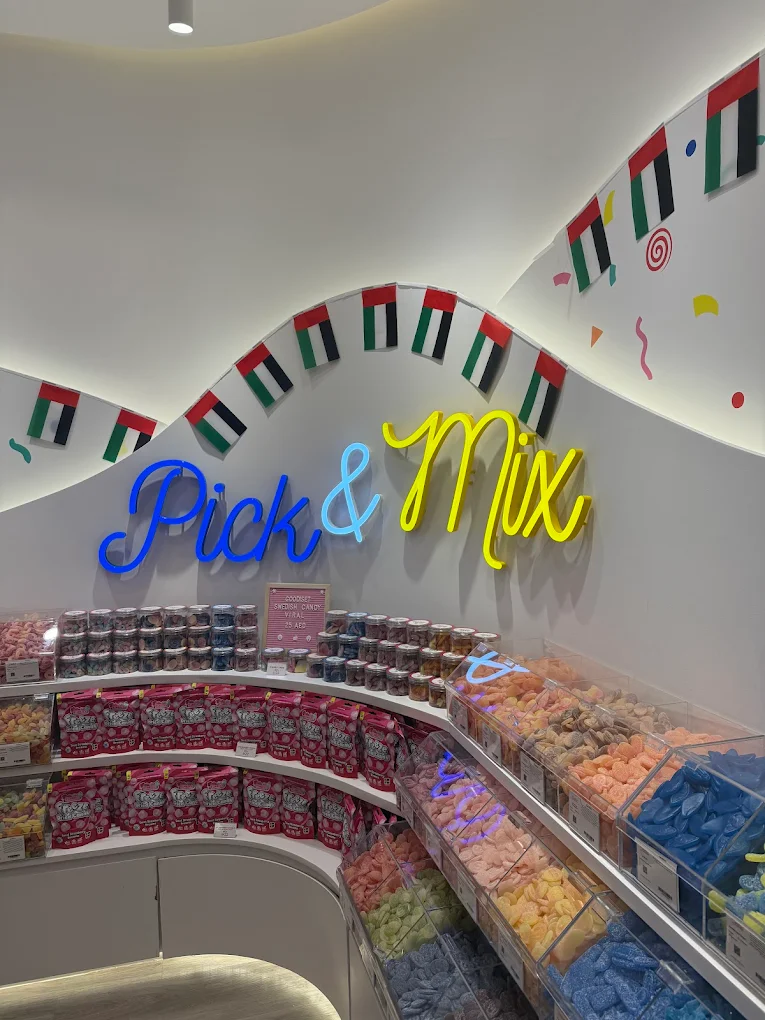 Goodiset pick & mix store